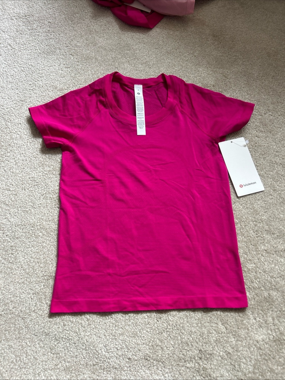 4-27 NWT Size 6 Lululemon Swiftly Tech Short Sleeve 2.0 Race PFRE/PFRE